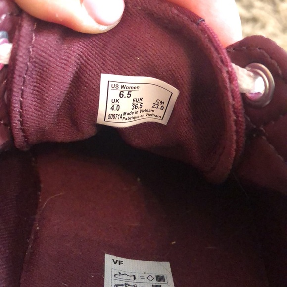 Vans - Picture 3 of 4